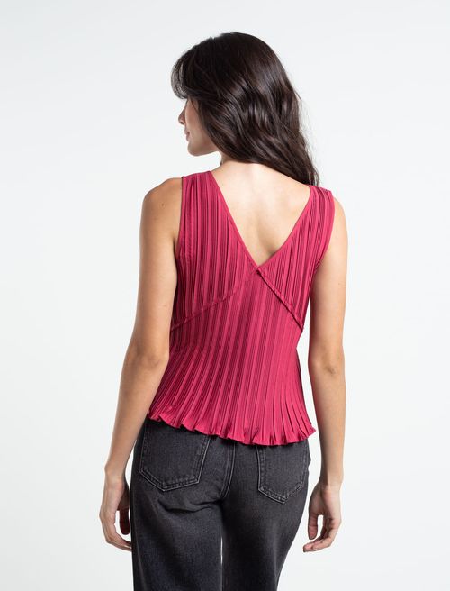 Camisa con escote en V