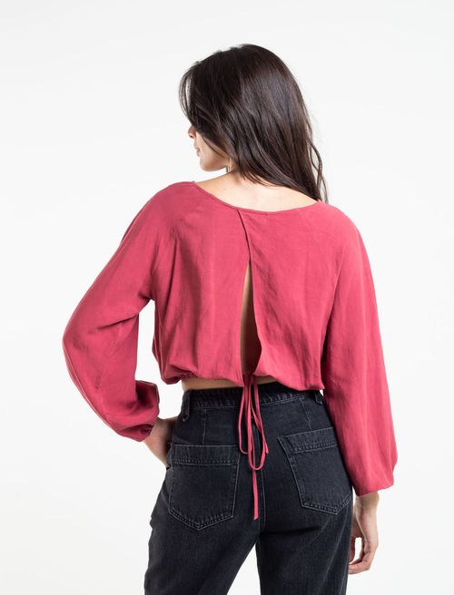 Camisa con abertura en espalda