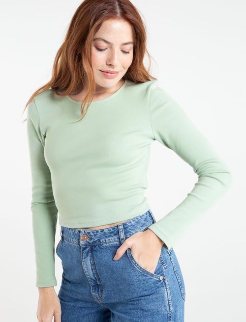 Camiseta con escote en espalda
