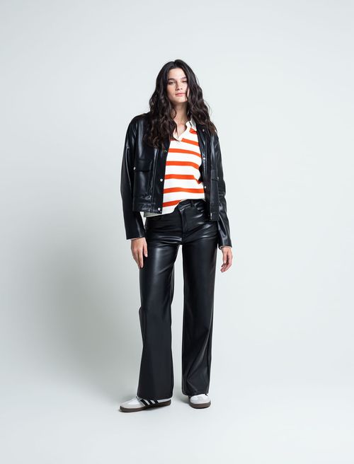 Chaqueta efecto cuero