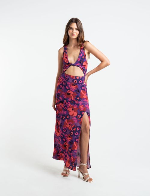 Vestido con escote profundo