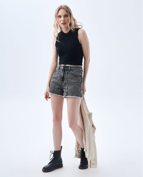 Short tono gris para mujer