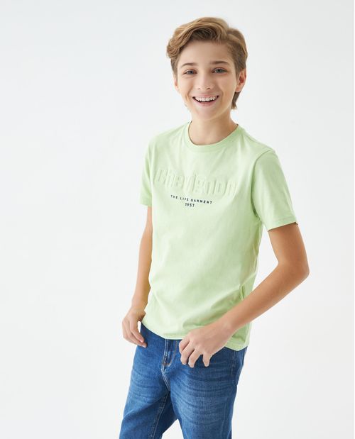 Camiseta Gráfica de Niño, Straight Fit Cuello Redondo - Diseño Tipográfico en Alto Relieve