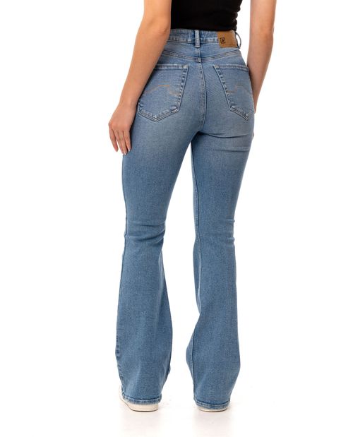 Jean Flare tono claro para mujer