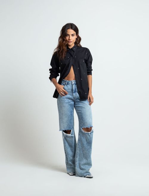 Camisa con apliques brillantes