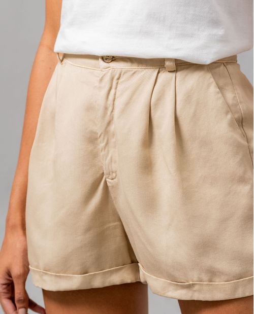 Short con ruedo dobladillado para mujer