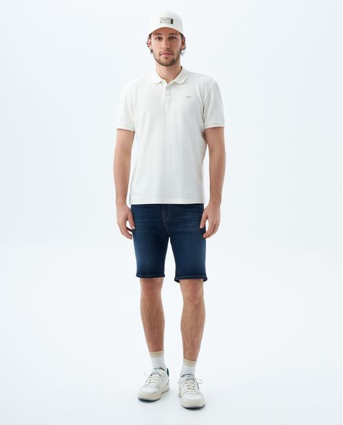 Bermuda tono oscuro para hombre