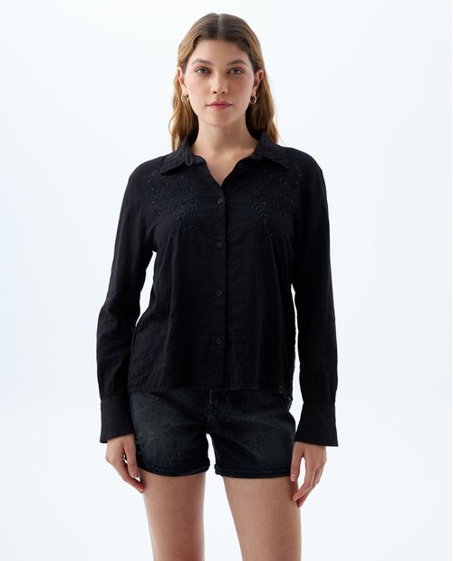 Camisa con detalles bordados y tela especial para mujer