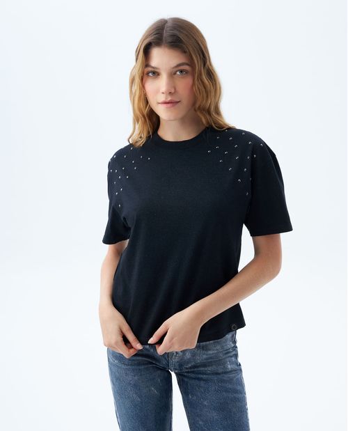 Camiseta con tela de brillo y taches para mujer