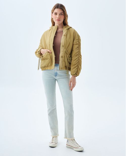 Chaqueta con recogidos y capucha para mujer