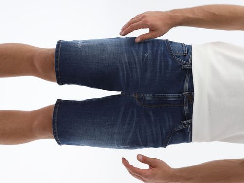 Bermuda tono medio con tallones para hombre