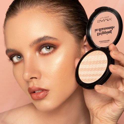 POLVO COMPACTO ILUMINADOR DRIPPING IN DIAMONDS SAMY
