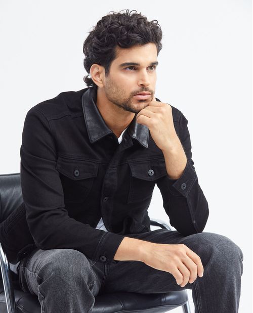 Chaqueta de Hombre en Denim, Tipo Trucker Straight Fit - Negro Cuello y Bolsillo en Cuero