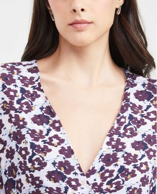 Camisa Estampada con Diseño Envolvente para Mujer