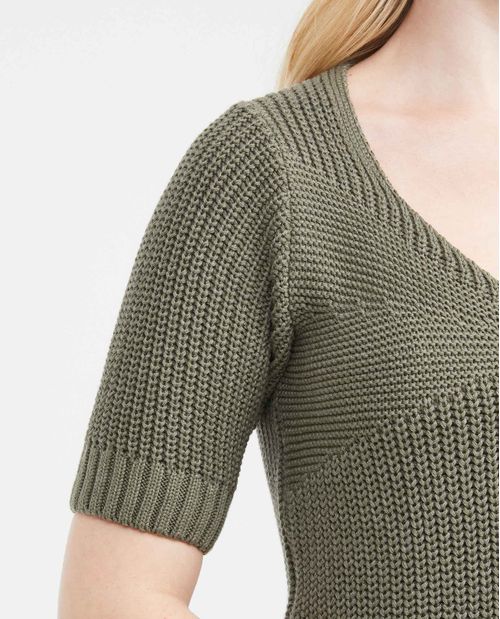 Camiseta Tejida Tipo Crop con Escote Corazón para Mujer
