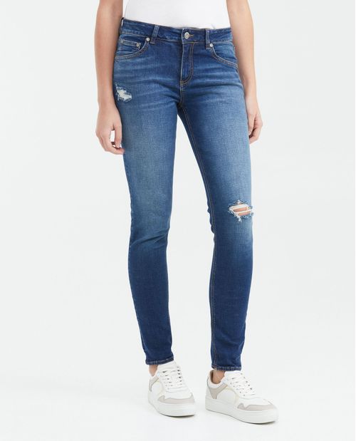 Jean Low Rise Bota Slim Azul Medio con Rotos para Mujer