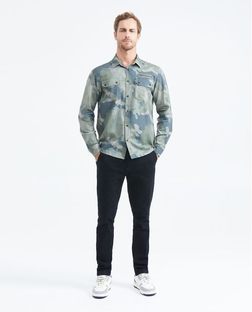 Camisa Classic Fit Manga Larga con Estampado Militar para Hombre