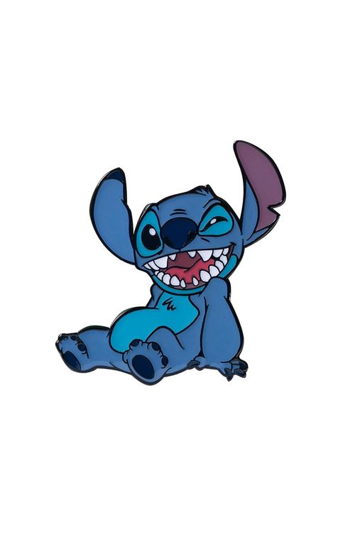 Pin con diseño de stitch sonriendo