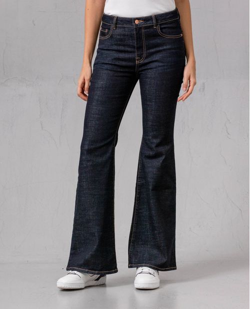 Jean Flare tono oscuro para mujer